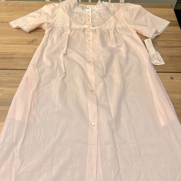 BARBIZON ⭐️ vintage sleepwear - Picture 3 of 7
